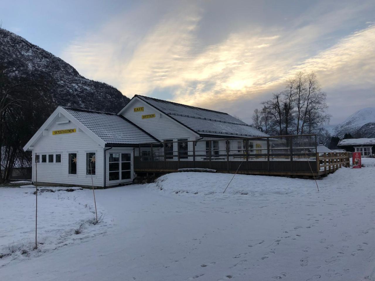Skysstasjonen * Roldal